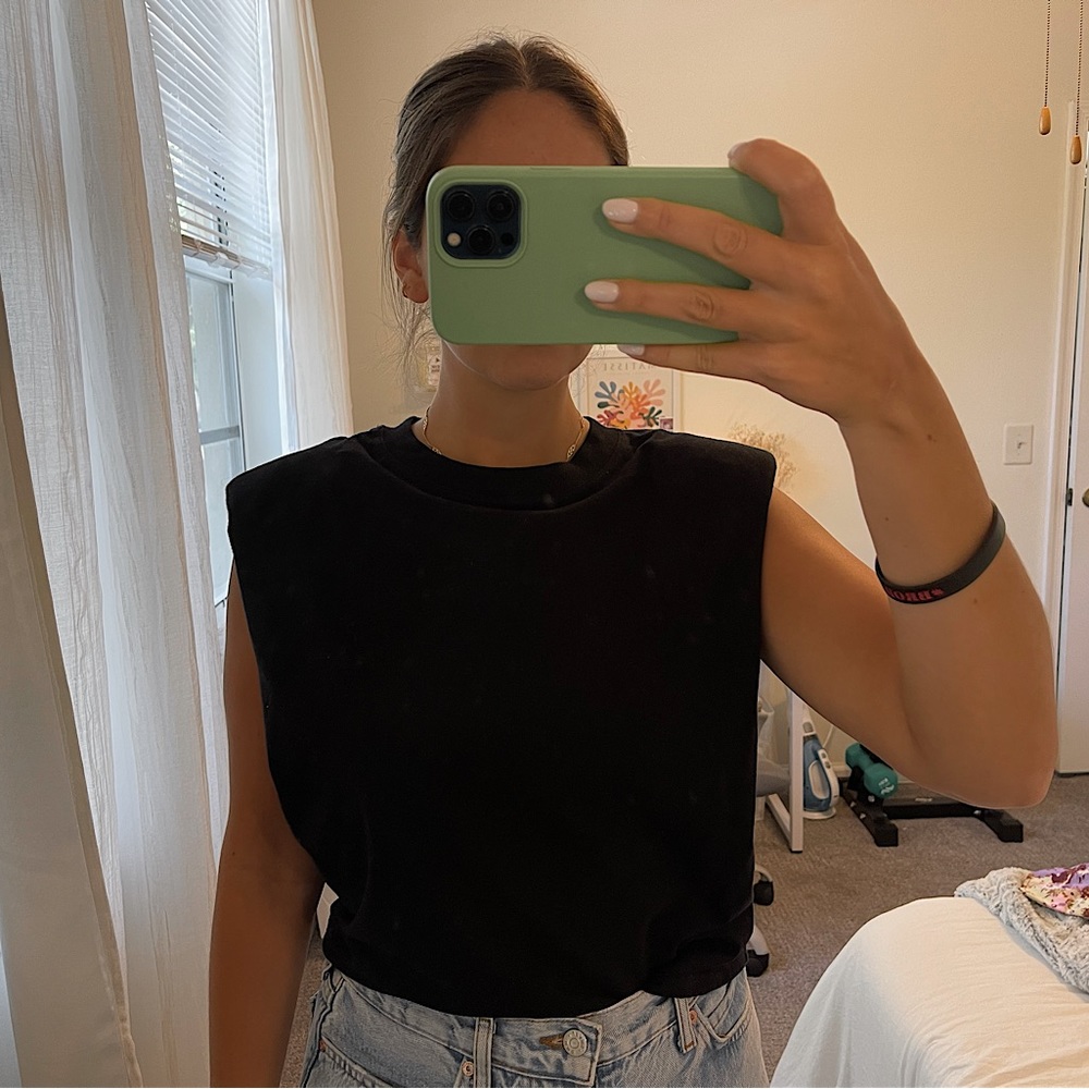 ARITZIA Babaton Shoulder Pad Tank